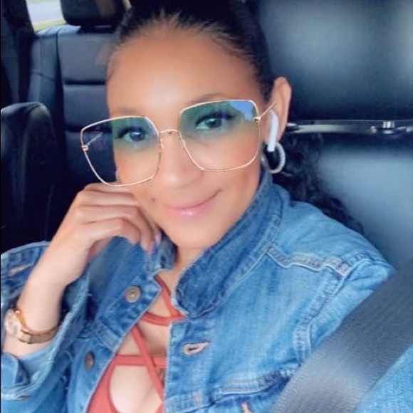 Meet your Posher, Mariska - Picture 1 of 1